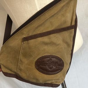 Frost River:sling bag:waxed canvas:rain/shine